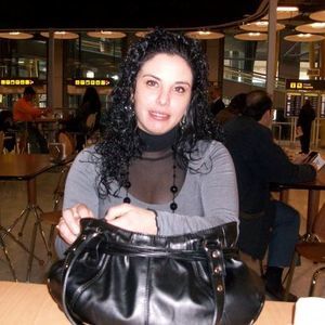 Meet your Posher, Monica